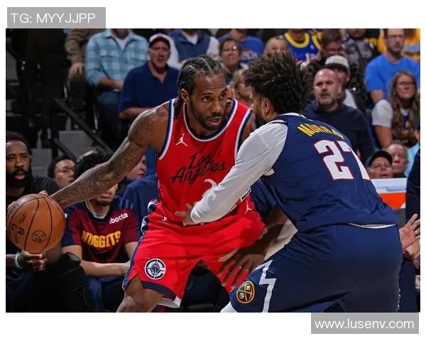 快船客场取胜活塞，莱昂纳德砍下27分，带队豪取胜利