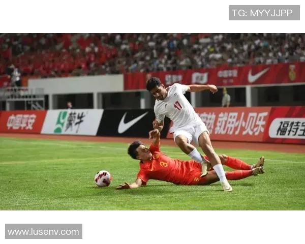 国足与伊拉克精彩对决录像回放央视全程直播分析与精彩瞬间回顾